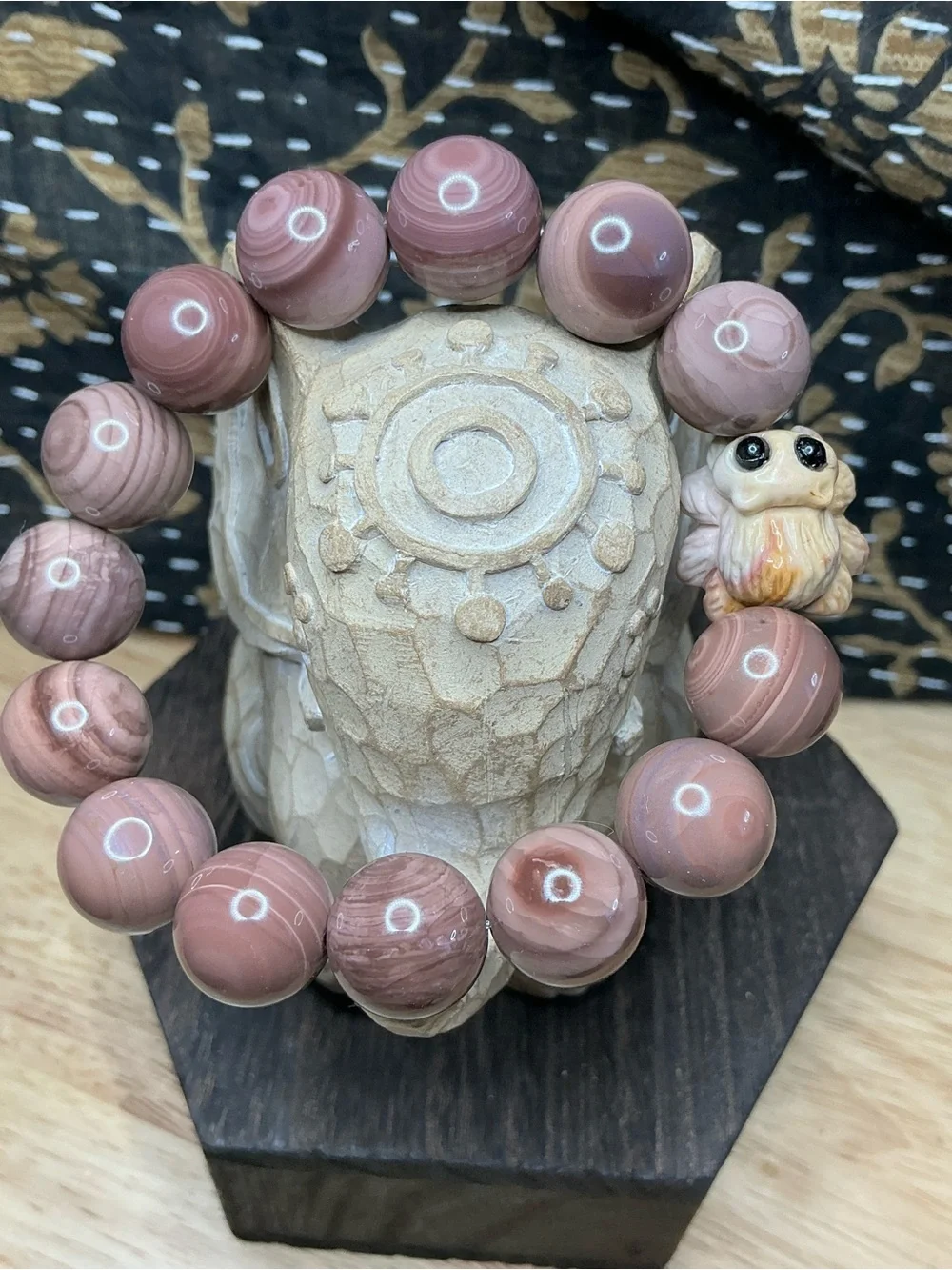 RARE: Cherry Alashan Agate 14mm with Spider - Picture 2 of 3